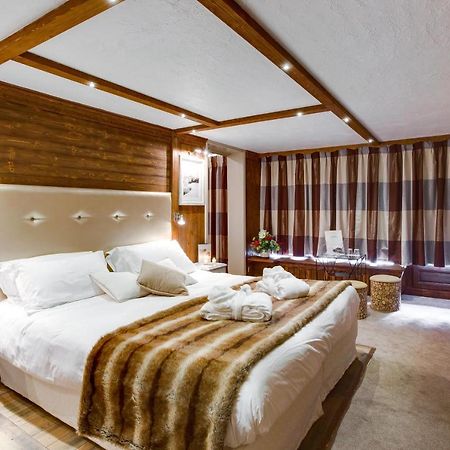 Hotel Les Sherpas Courchevel Exterior photo