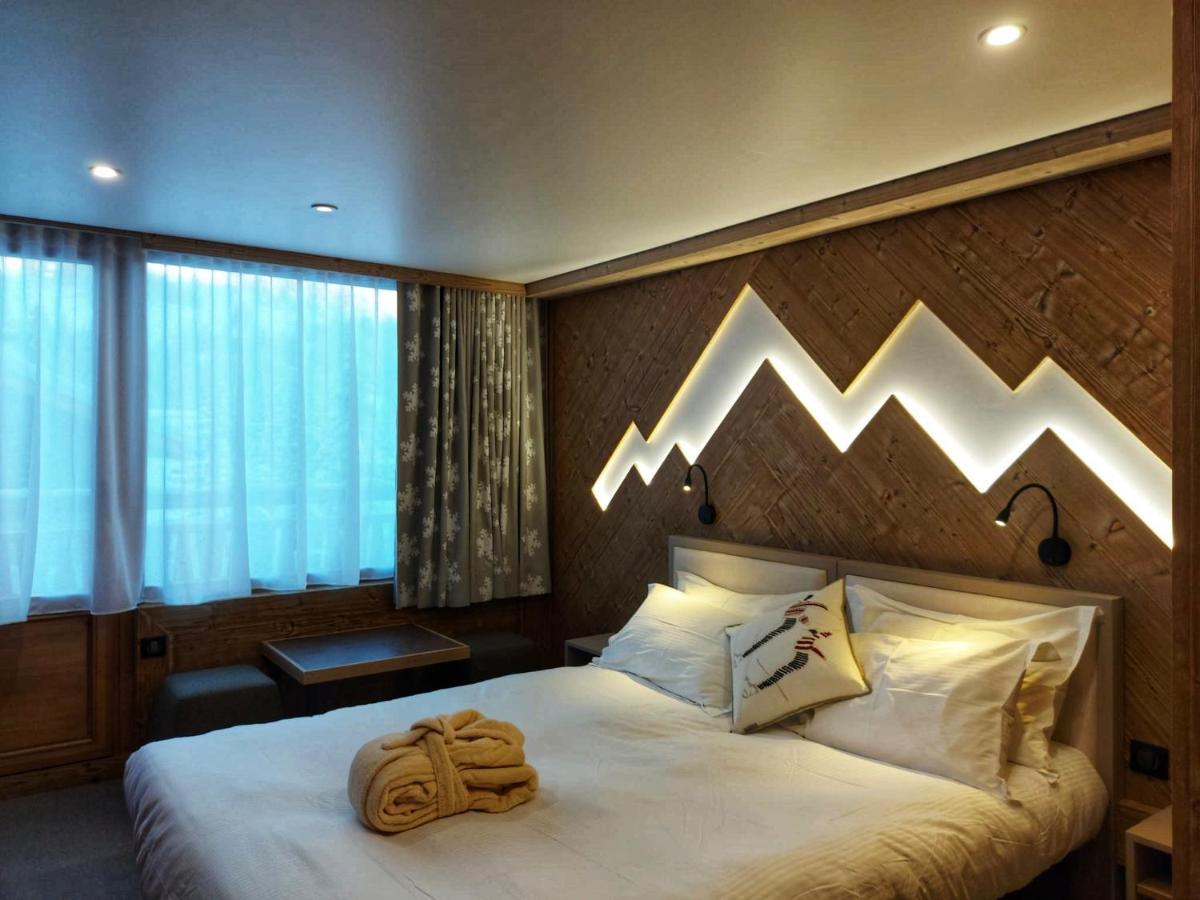 Hotel Les Sherpas Courchevel Exterior photo