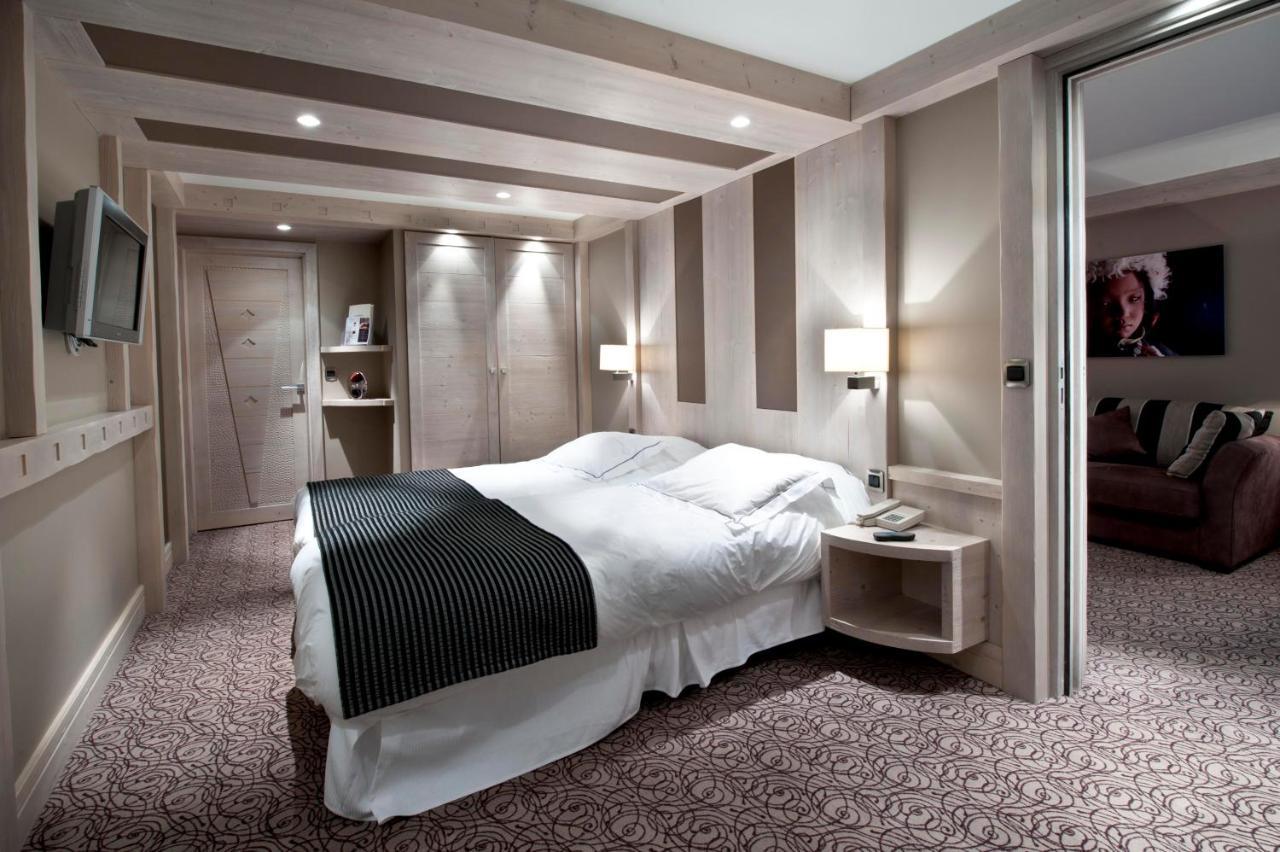 Hotel Les Sherpas Courchevel Exterior photo
