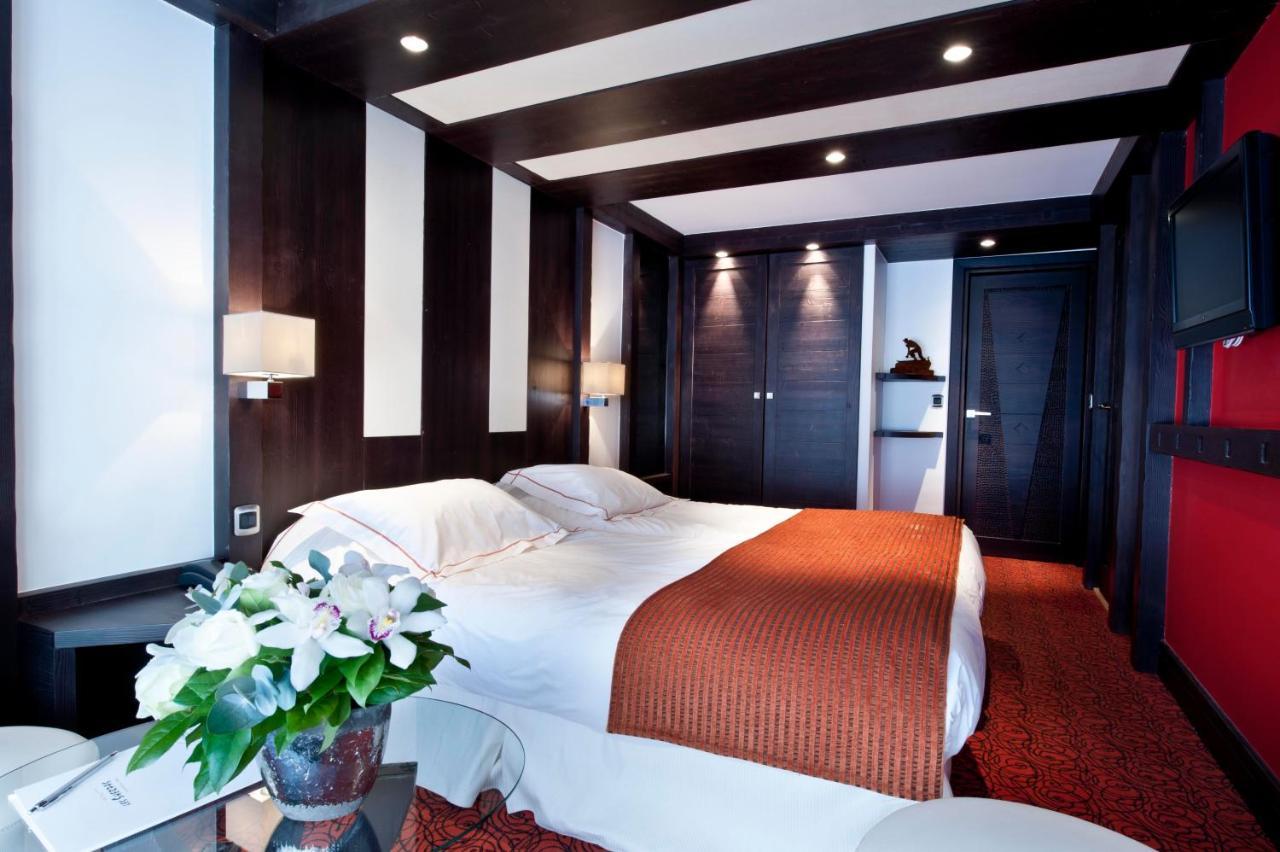 Hotel Les Sherpas Courchevel Exterior photo