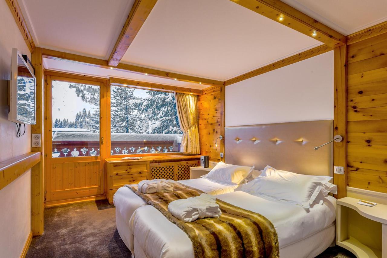 Hotel Les Sherpas Courchevel Exterior photo